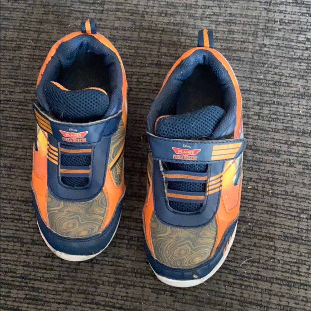 Boy shoes size 11